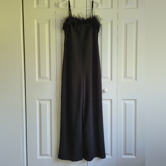 Feathered Black jumpsuit - Picture 3 of 9